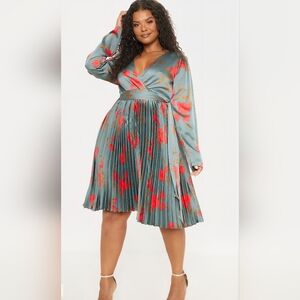 PrettyLittleThing - GREEN FLORAL PRINT LONG SLEEVE PLEATED MIDI DRESS SZ 26 NWT